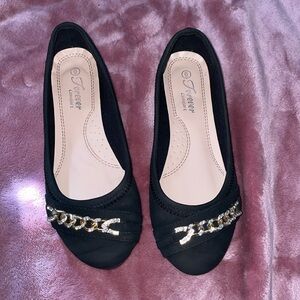 Forever Comfort Women's Flats - Black size 6